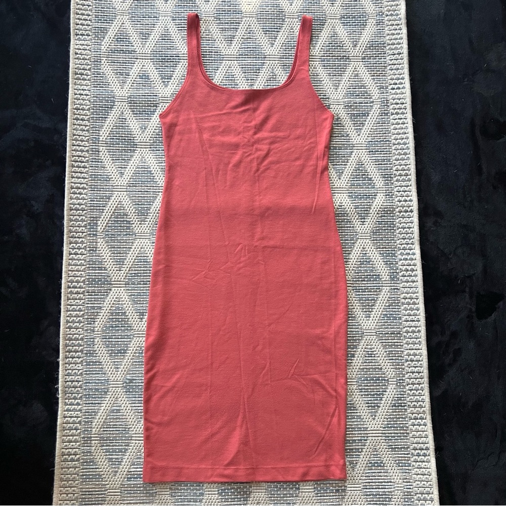🌸 3/$30 Zara burnt orange basic midi bodycon dress